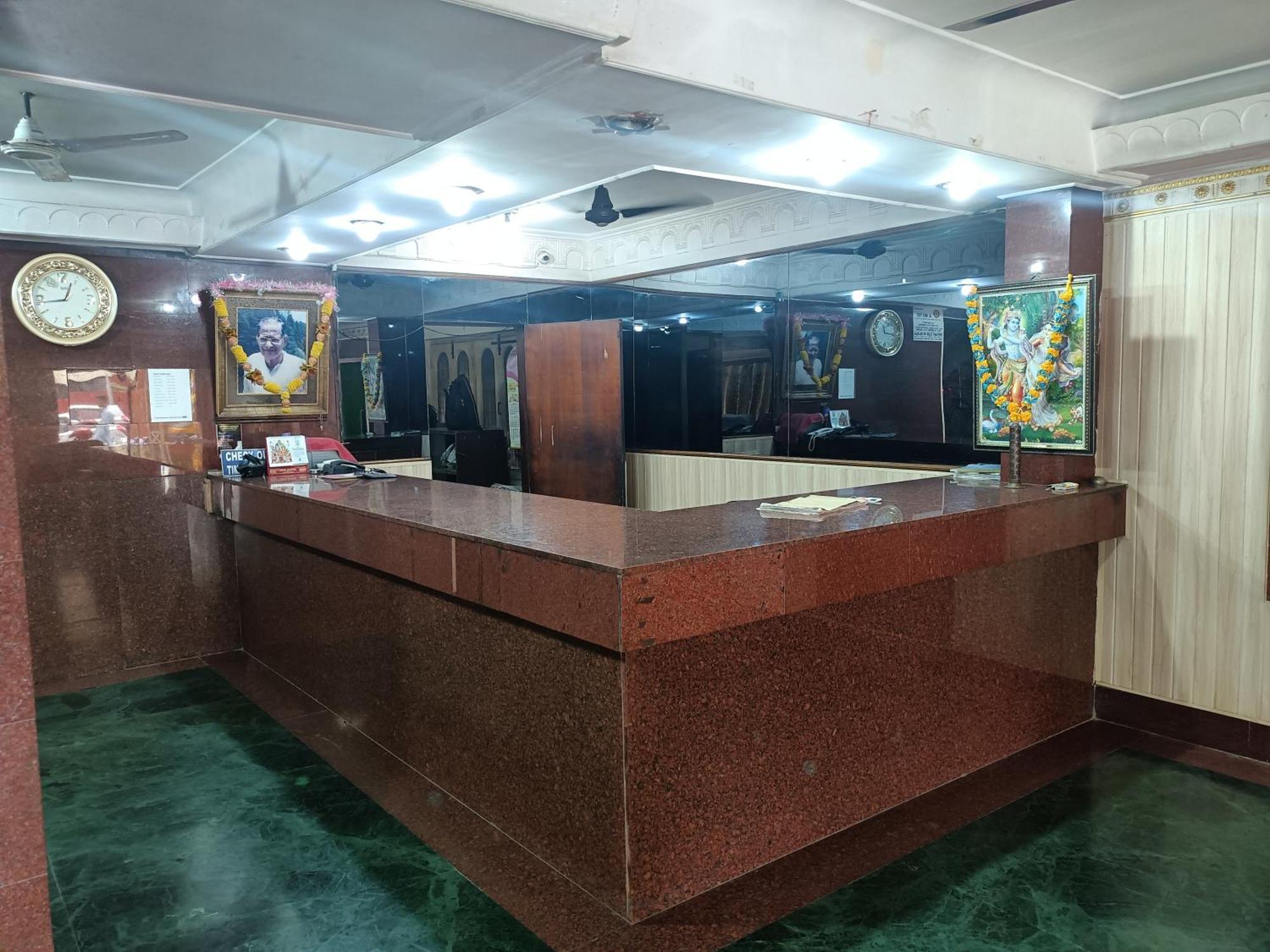 Hotel Sudakshina By Roh Silchar Buitenkant foto