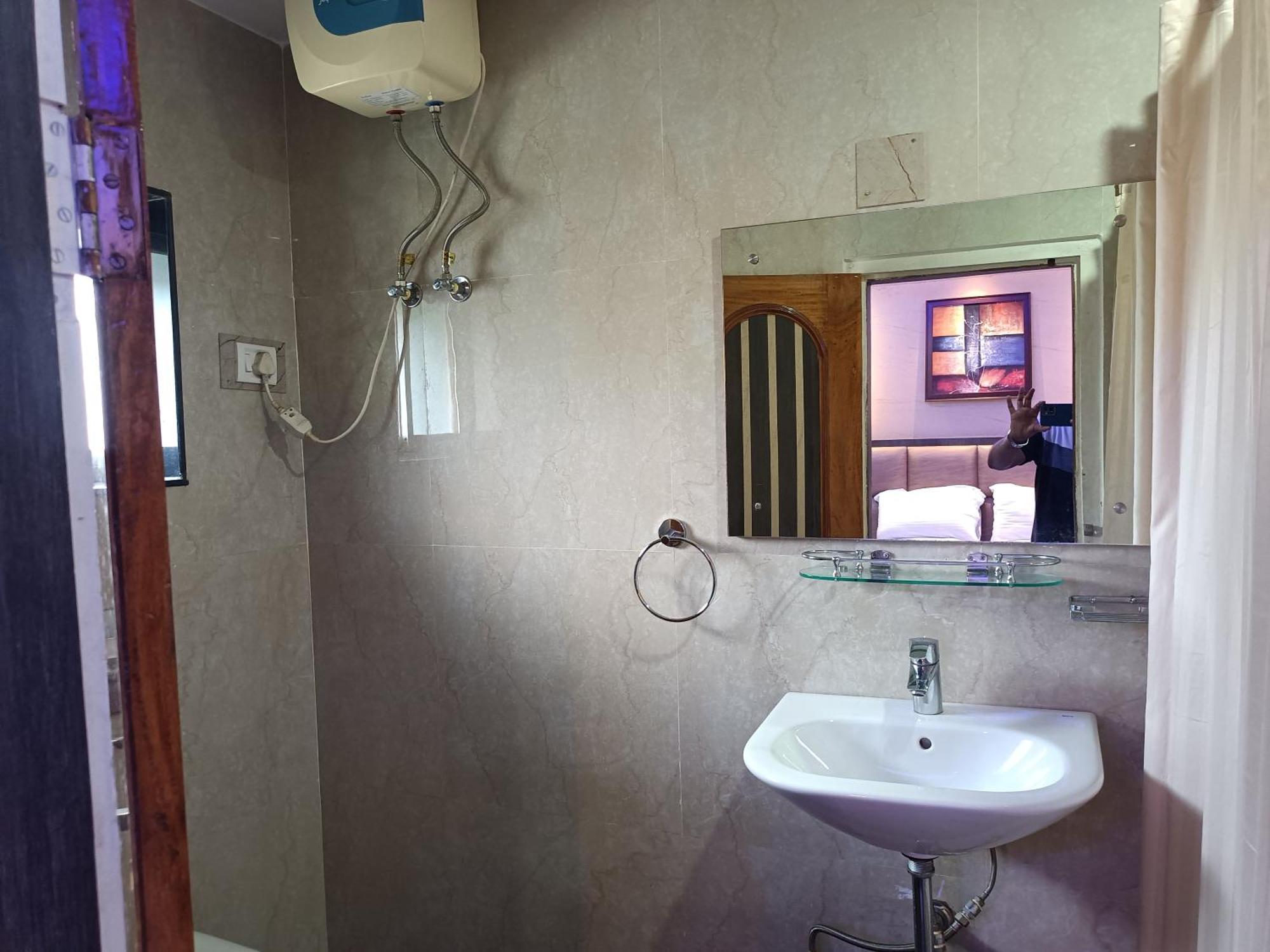 Hotel Sudakshina By Roh Silchar Buitenkant foto