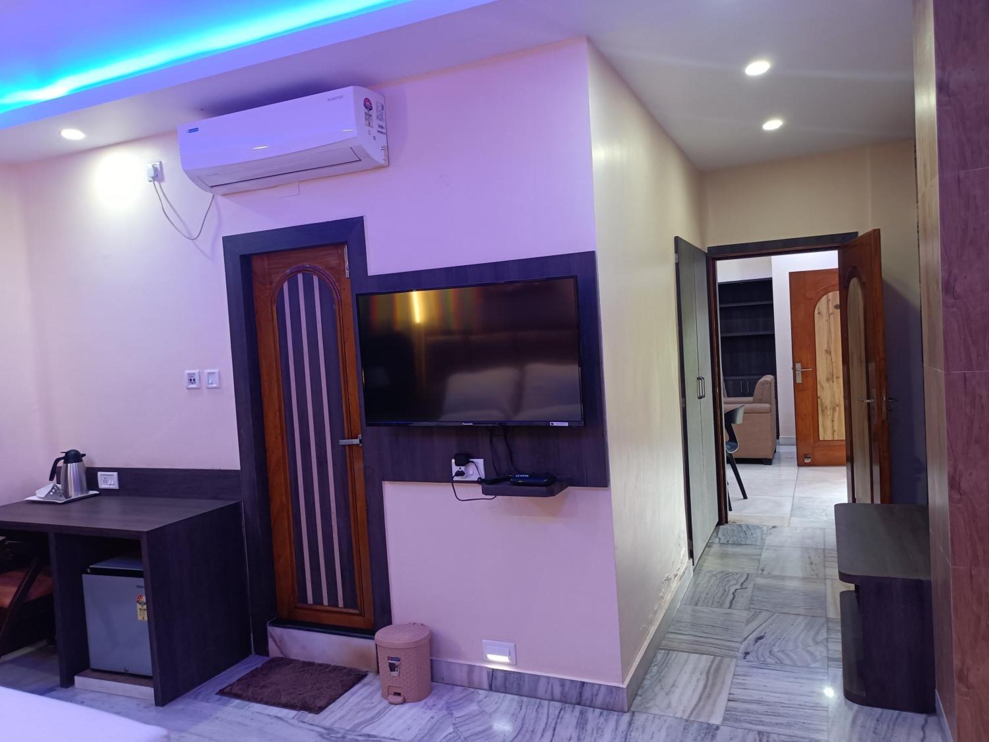 Hotel Sudakshina By Roh Silchar Buitenkant foto