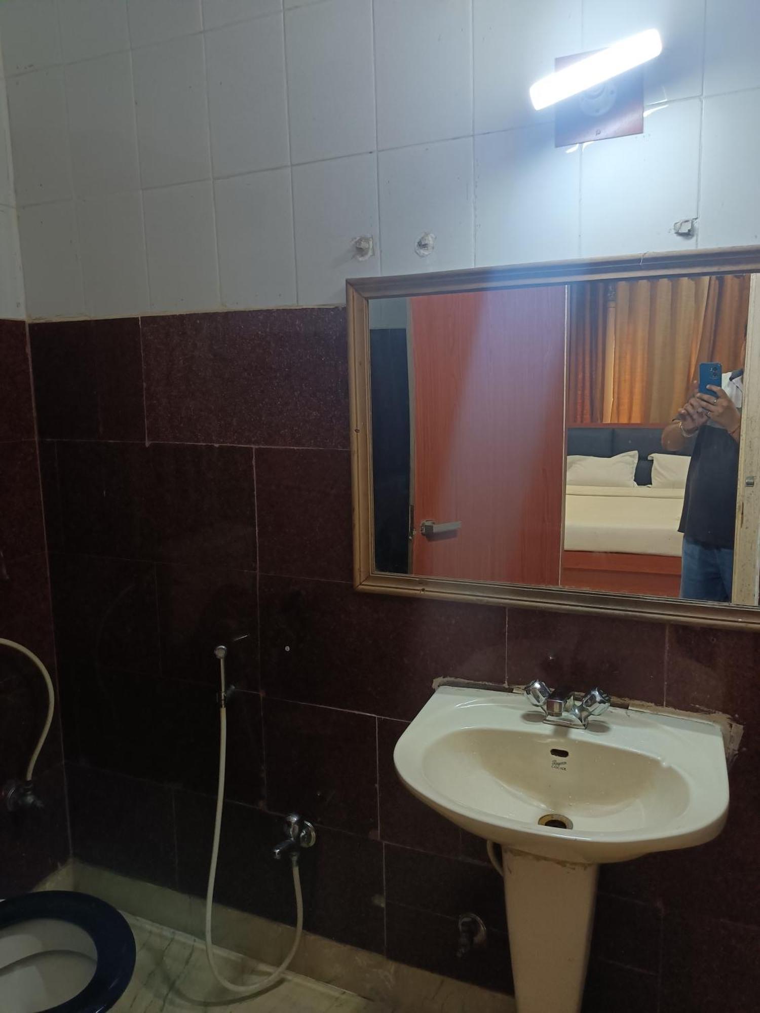 Hotel Sudakshina By Roh Silchar Buitenkant foto
