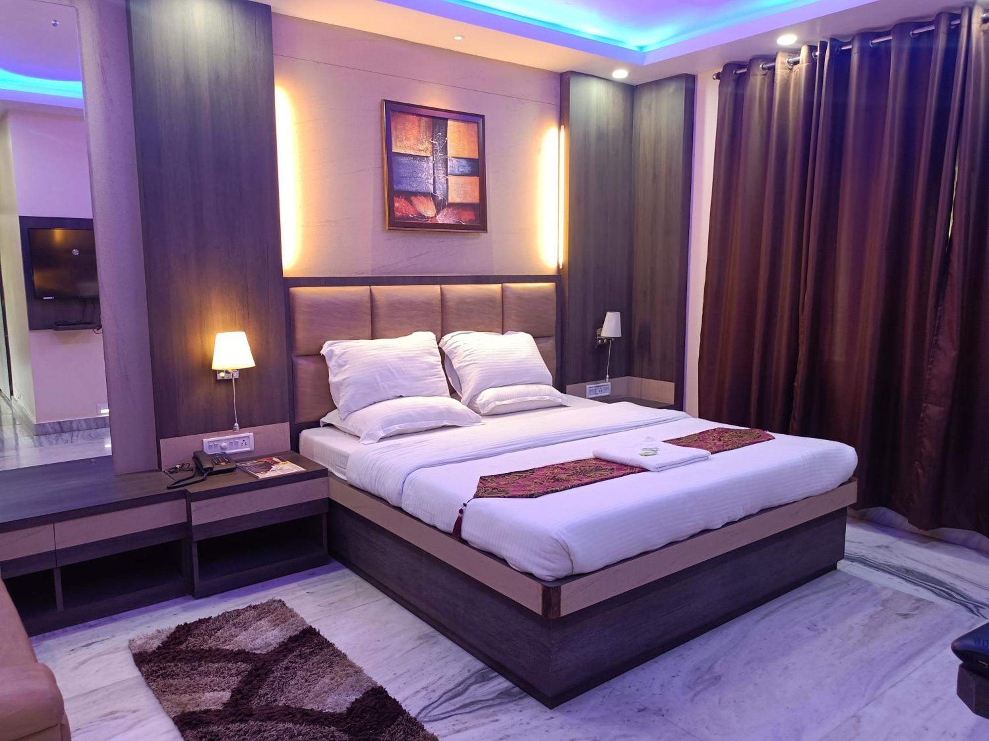 Hotel Sudakshina By Roh Silchar Buitenkant foto