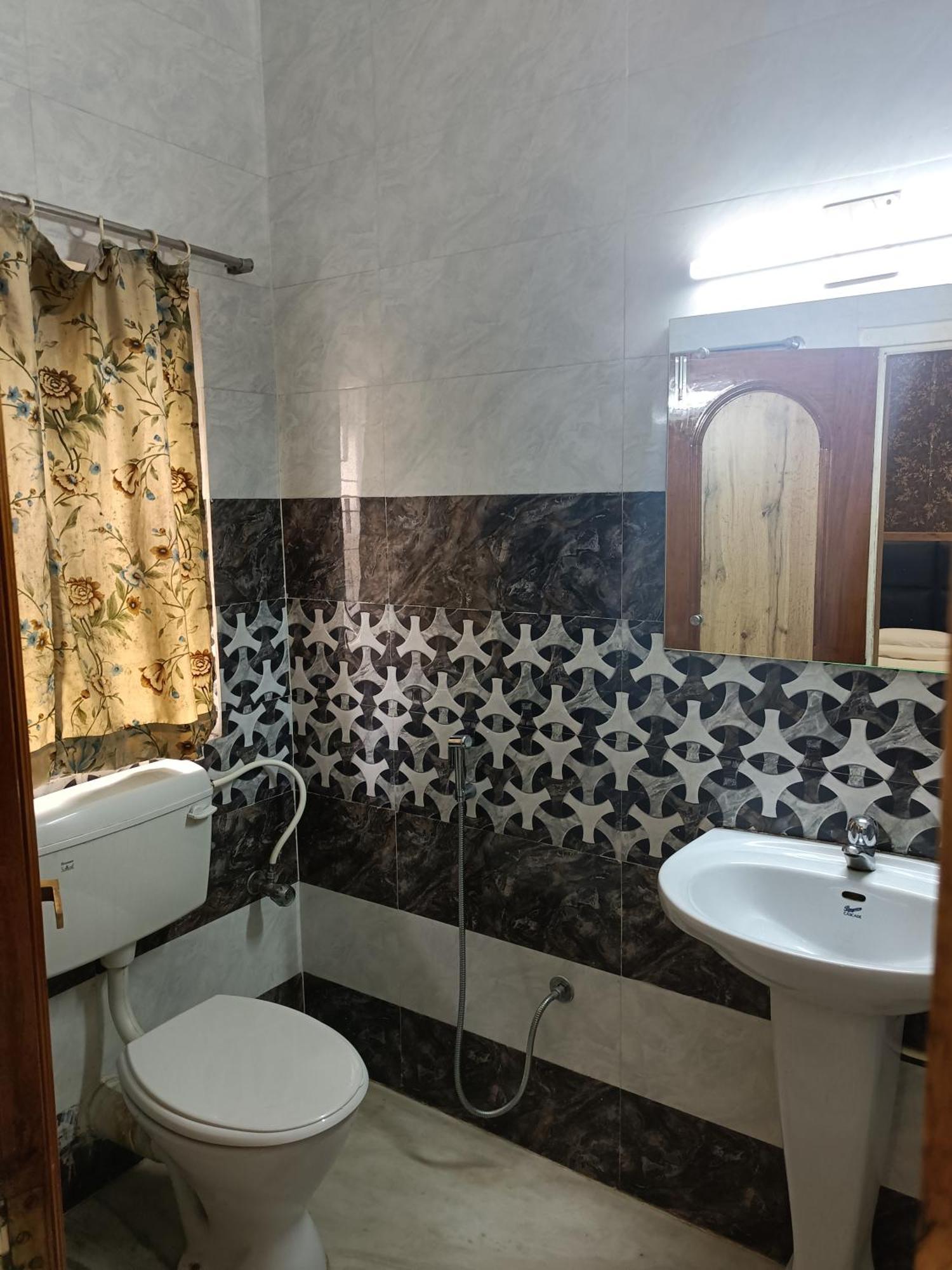 Hotel Sudakshina By Roh Silchar Buitenkant foto